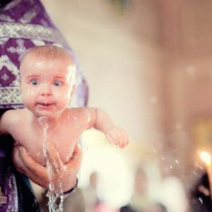 Таинство крещения: что приобрести, когда крестить ребенка?